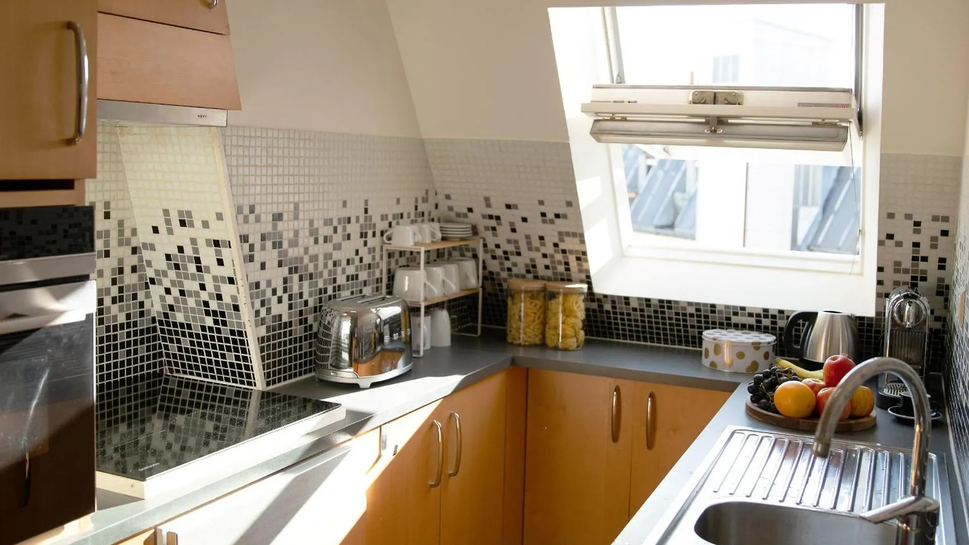Eiffel & Invalides - 1br - Cityapartmentstay Paris